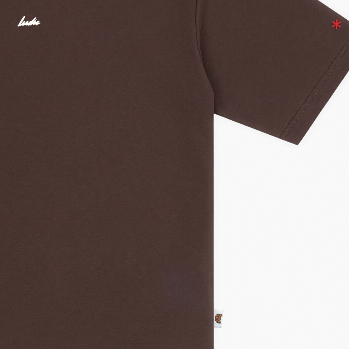 Ludic - T-Shirts - Brown
