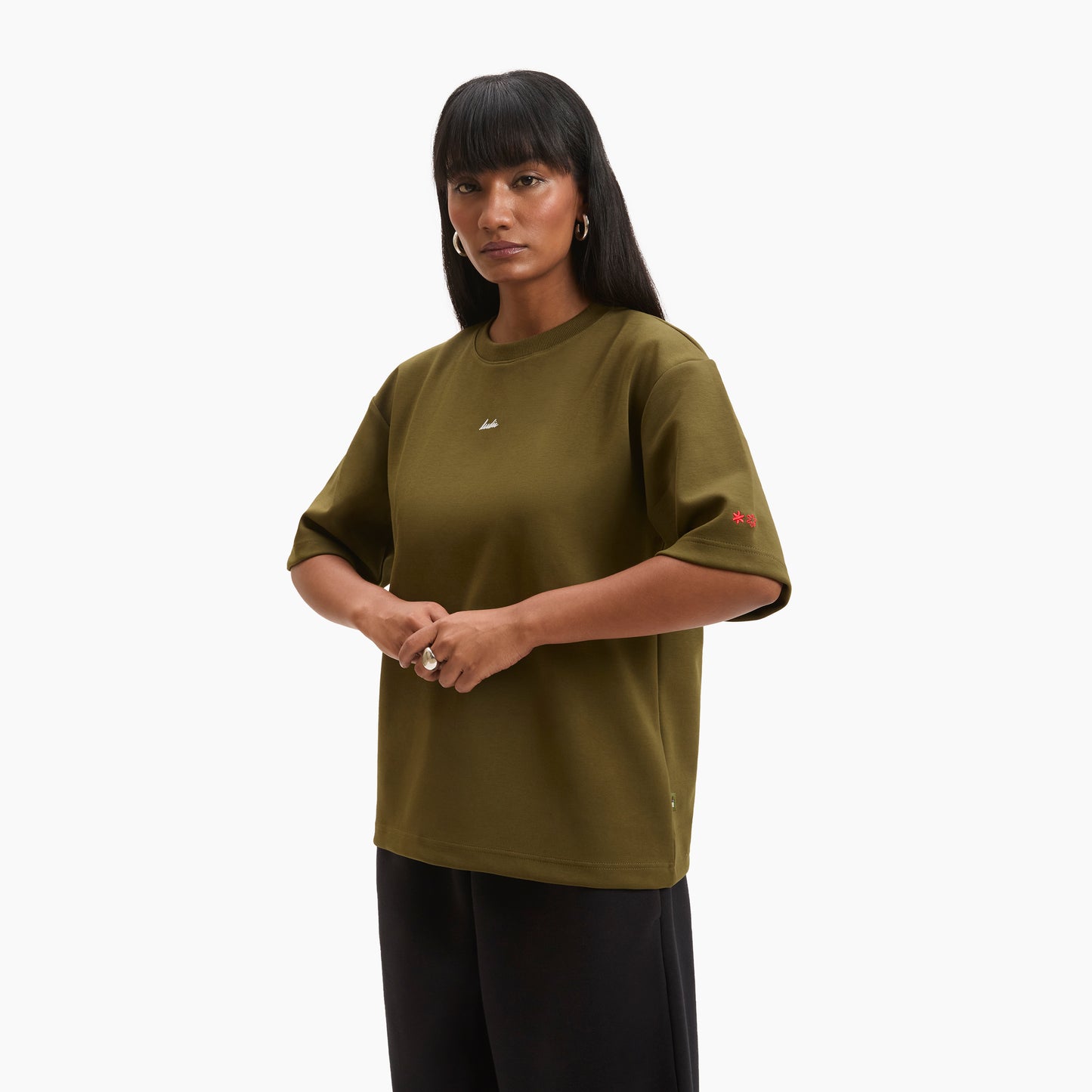 Female | Amy is 5’7 and wearing S