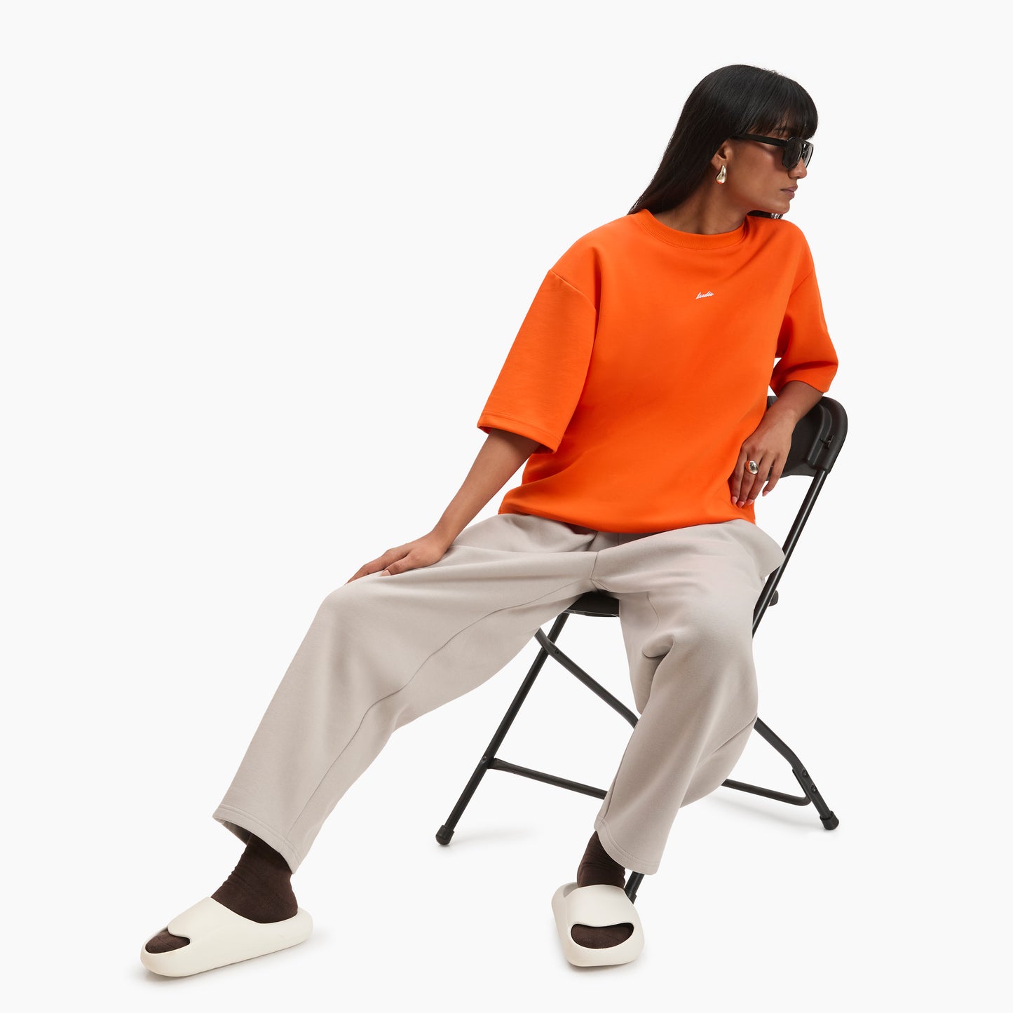 Female | Amy is 5’7 and wearing S