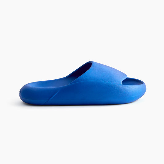 Cloud-like comfort with Ludic Sliders in Jamun Blue