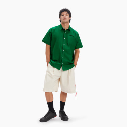 Male | Yoe is 5'11" and wears Weekend Shirt in size M