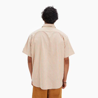 Male | Aagaz is 6'1" and wears Weekend Shirt in size L