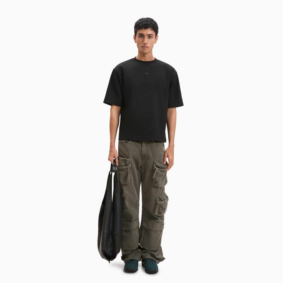 Ludic - T-Shirts - Black