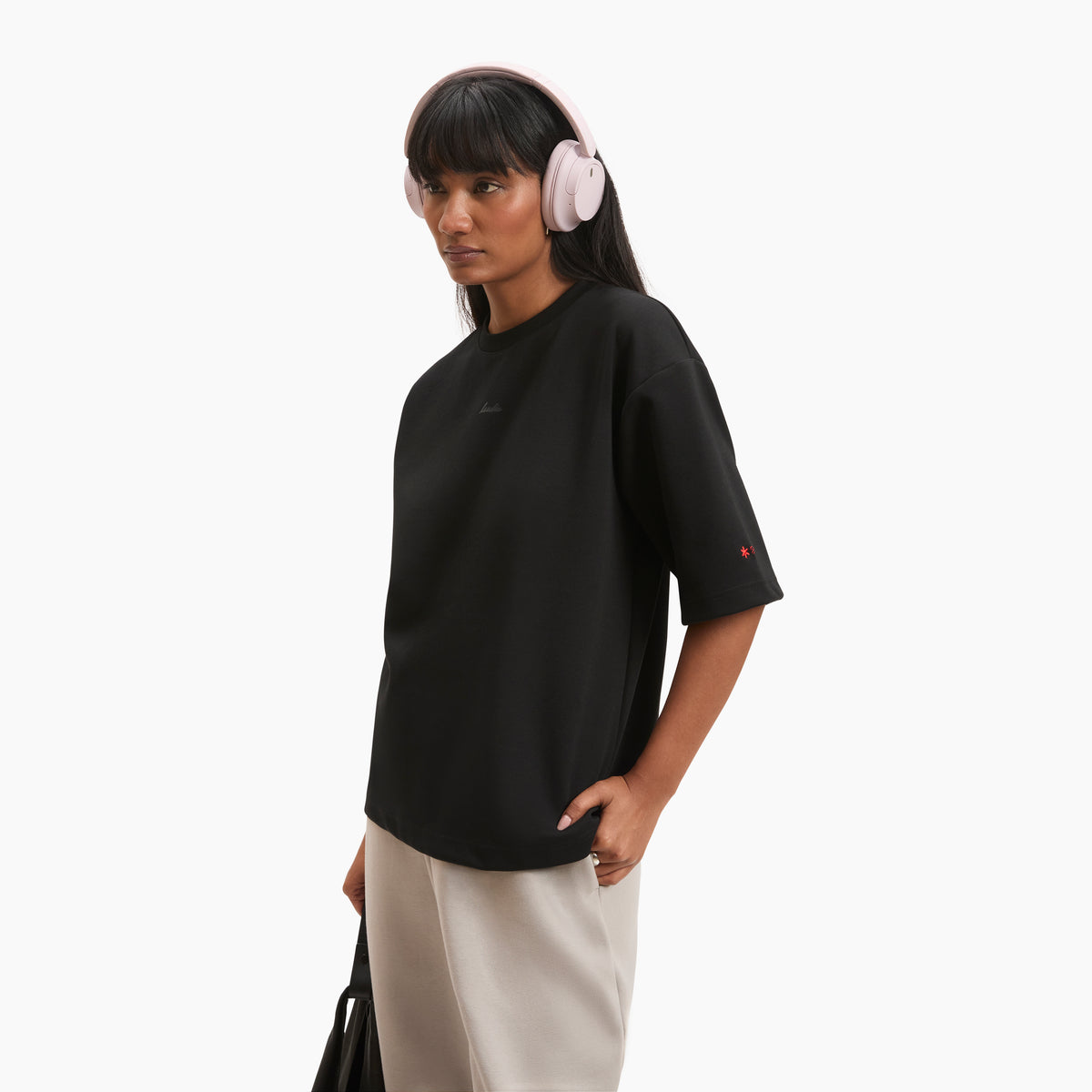 Ludic - T-Shirts - Black