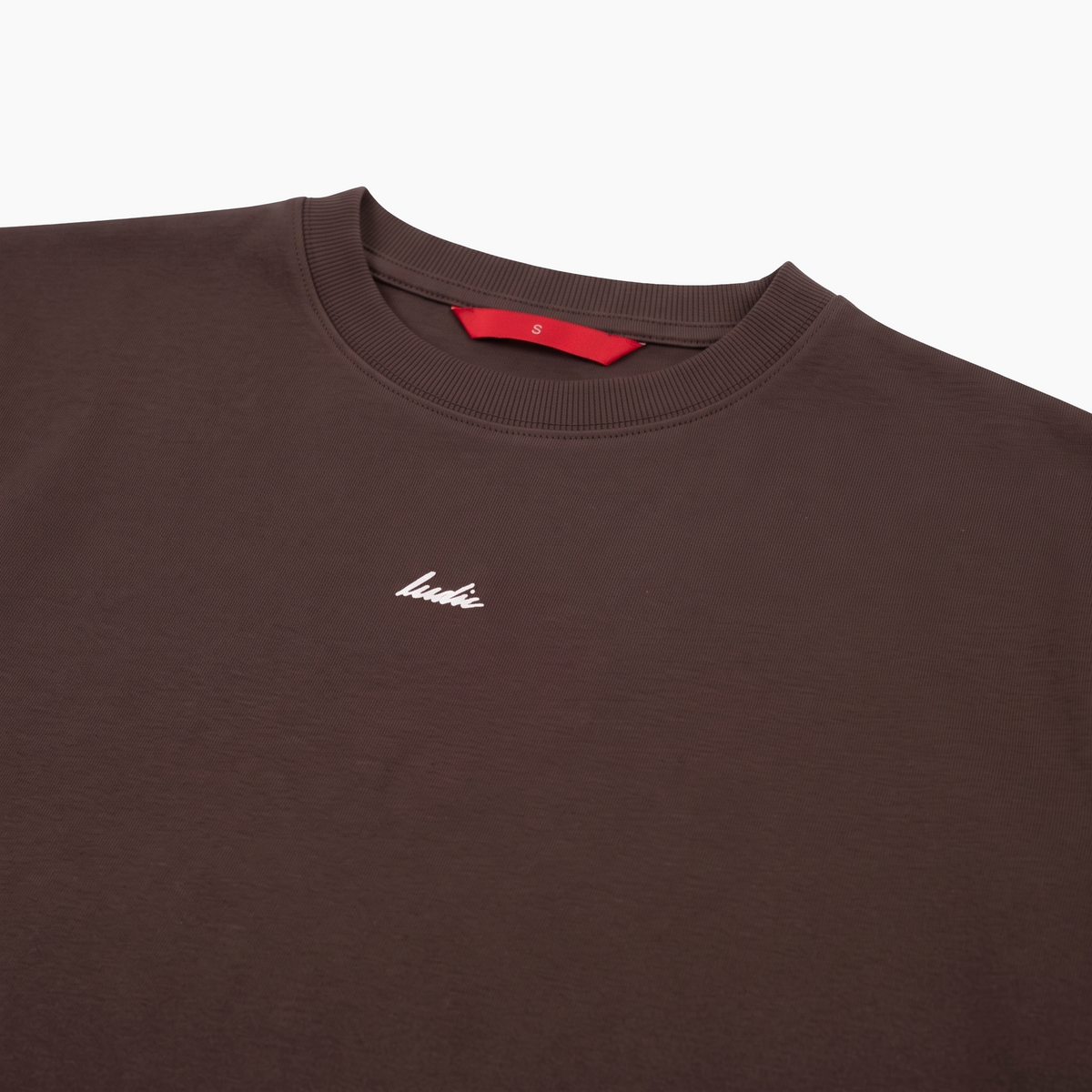 Ludic - T-Shirts - Brown